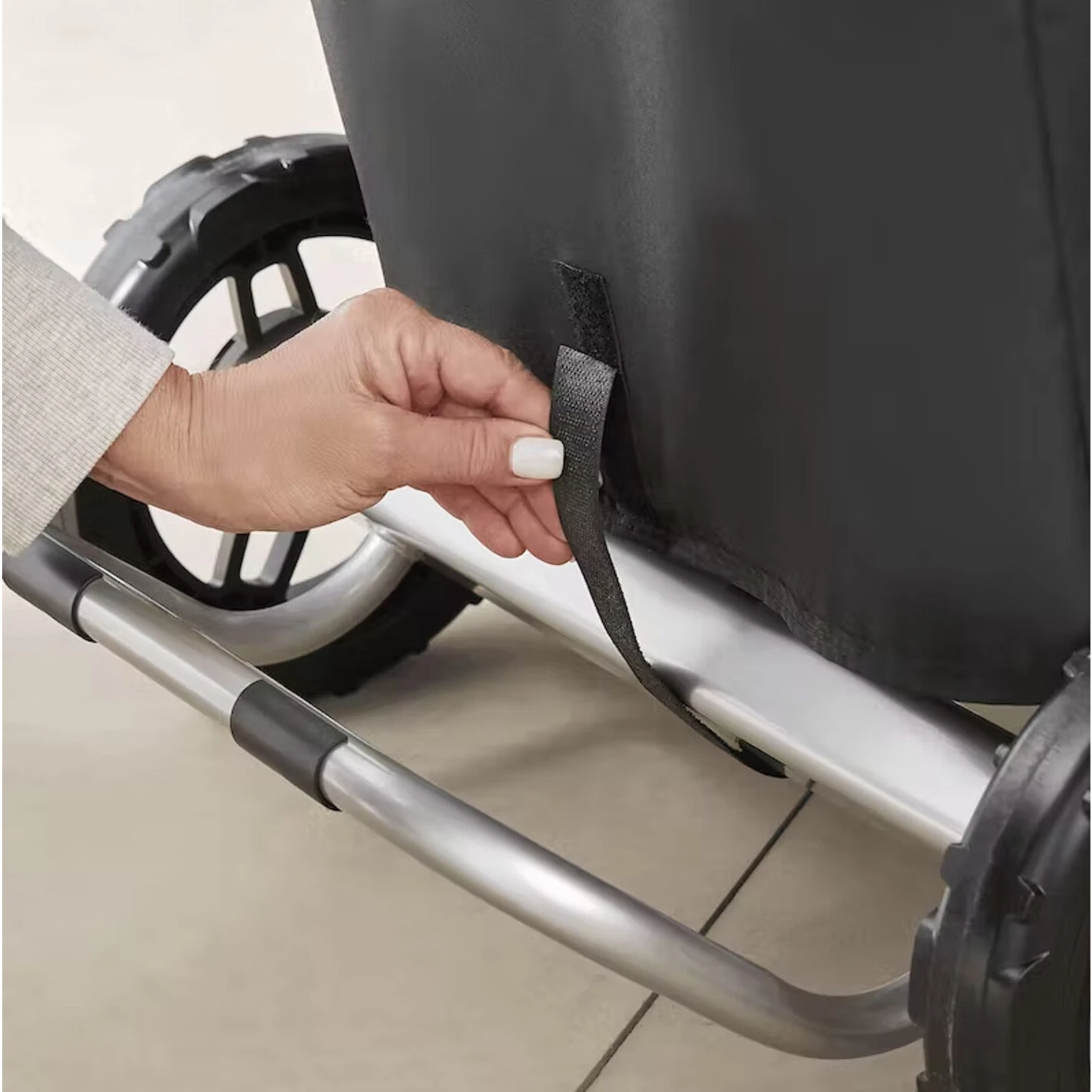 Housse Premium Pour Barbecue Traveler - Weber 4 Housse Premium Pour Barbecue Traveler - Weber – Image 4